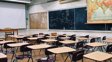 Scuola, Stato interviene contro i violenti