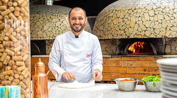 Un corso di pizza senza smartphone: “Solo farina, mani e cuore”