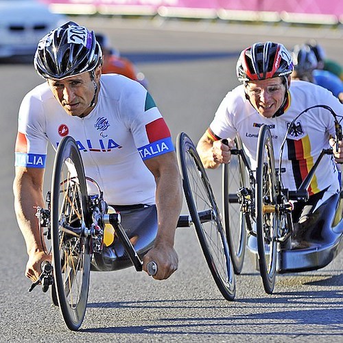 Alex Zanardi lascia l'ospedale dopo 76 giorni