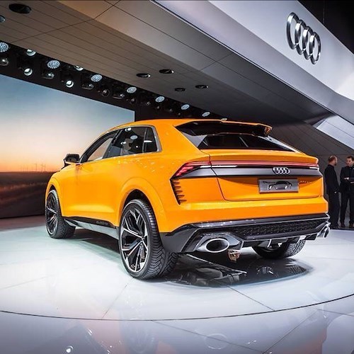 Audi #RS5Coupé accoglie i visitatori al Salone di Ginevra