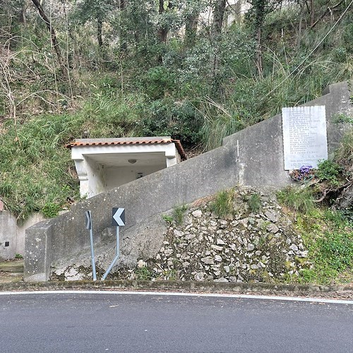 "Campusantiello" la poesia all'ingresso del cimitero di Maiori: chi è E. A. Mario?
