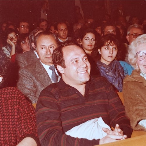 Carlo Verdone con Massimo Troisi al cinema