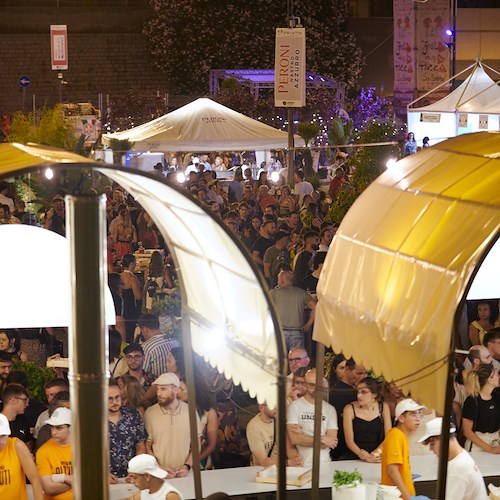 Celebrazione di Sapori e Suoni: Salerno si Illumina per la 25esima Edizione della Festa della Pizza
