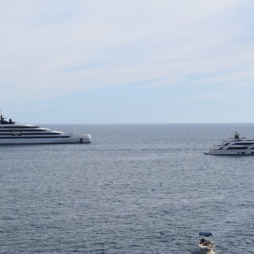 Continua la stagione dei Mega Yacht in Costiera Amalfitana 