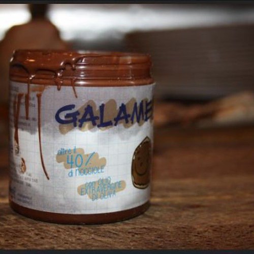Galamella, la crema al cioccolato spalmabile con 40% di nocciole e senza olio di palma arriva da Napoli