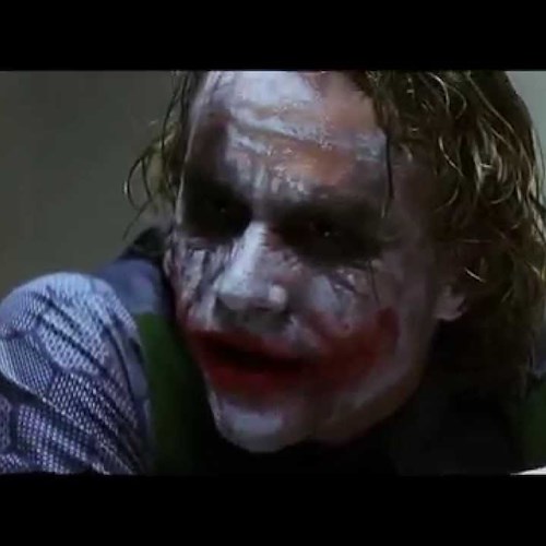 "Il cavaliere oscuro", Christian Bale ricorda Heath Ledger: «Sul set mi chiese di colpirlo davvero. Avevo il Joker davanti ai miei occhi»