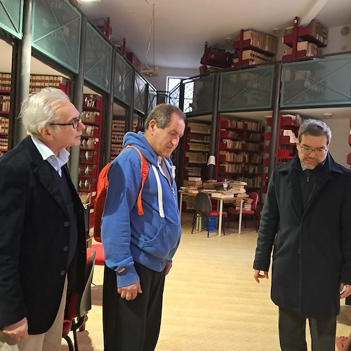 Una nuova luce sulla Biblioteca del Gesù: visita del Direttore dell’Archivio di Stato di Avellino