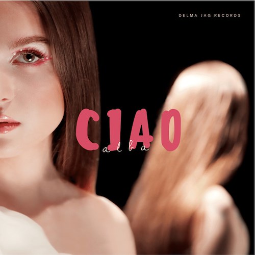 Il magnetismo vocale della cantautrice campana "Alba" cattura e affascina nel suo singolo d'esordio: "Ciao"