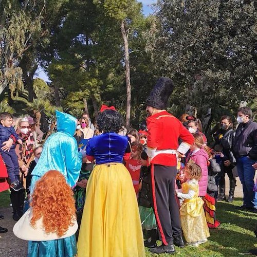 Incanto ed eleganza nella dimora reale di Villa Campolieto per il Gran Ballo delle Favole