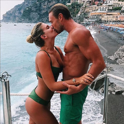 Instagram: l'hashtag definisce lo stile di questa estate 2017, Capri e Positano le destinazioni più sexy