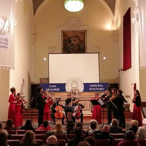  "L'Orchestra da Camera Accademia di Santa Sofia incanta il pubblico con il concerto "Il Vento dell'Est""