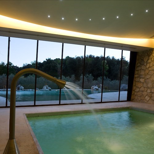 Le Christmas gift box di AquapetraResort&Spa il regalo da mettere sotto l'albero per golosi, romantici e beauty addicted