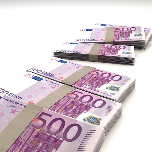 Euro<br />&copy; Foto di PublicDomainPictures da Pixabay