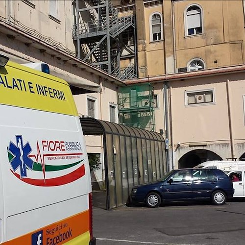 Mancano i ferri chirurgici all'ospedale di Cava de'Tirreni, arriva la denuncia di FdI
