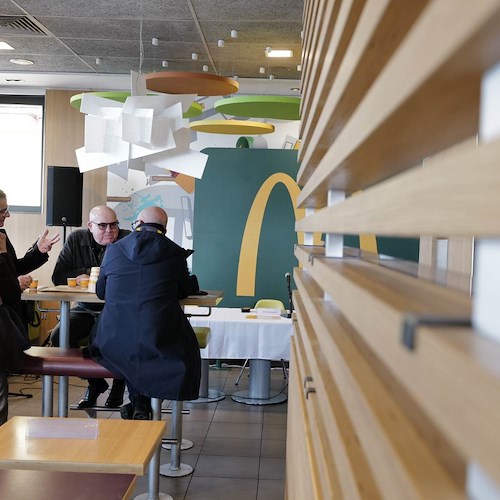 McDonald's Salerno e Potenza: 4.500 pasti caldi per le fasce sociali più fragili