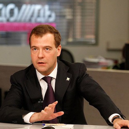 Medvedev: "Se necessario non esiteremo ad uso armi nucleari"