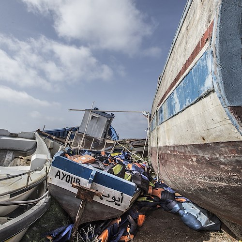 Migranti, nuovo naufragio in mare provoca 30 dispersi