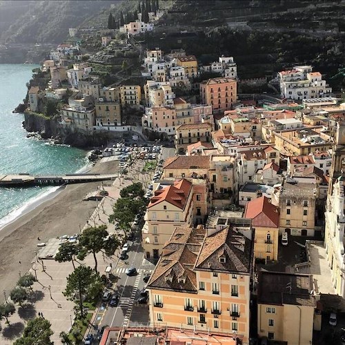 Minori (SA). Due turisti in Costiera Amalfitana affrontano la vacanza come unici "americani"
