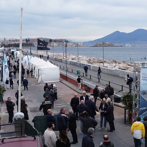 Napoli. Apre il 36° Navigare al molo Luise, il problema resta l’assenza degli ormeggi