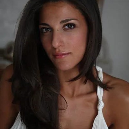 Napoli, muore a 34 anni Antonella Fragiello finalista Miss Italia nel 2004