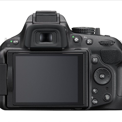 Nikon D5200, il kit per chi ama la fotografia