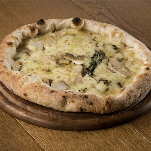 Novità per 'A Pizza: la Tartufina è la nuova ricetta disponibile da oggi #apizzanapoli