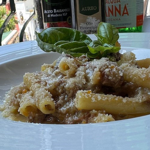 Pausa pranzo d'autore al "D'Aiello", il ristorante gourmet dell'Hotel Savoia a Positano