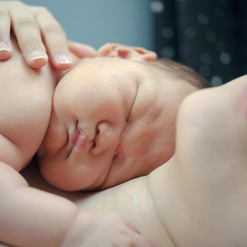 Pavia, Angelica diventa mamma dopo un tumore raro