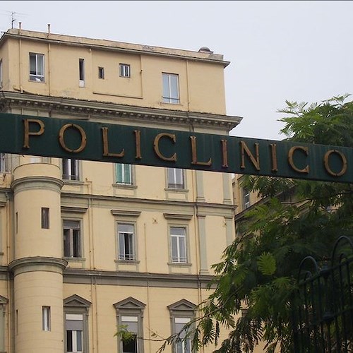 Policlinico Vanvitelli. Trattamento della scoliosi in eta’ pediatrica: eseguiti i primi interventi utilizzando moderni sistemi di navigazione e dì monitoraggio per proteggere le funzioni neurologiche. Pazienti dimessi in meno di una settimana