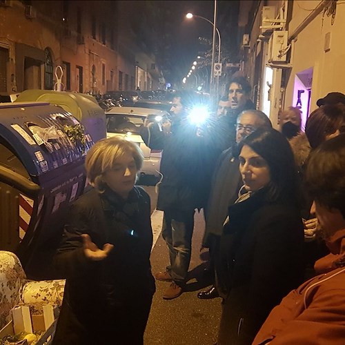 Roma: blitz di Virginia Raggi e Paola Muraro