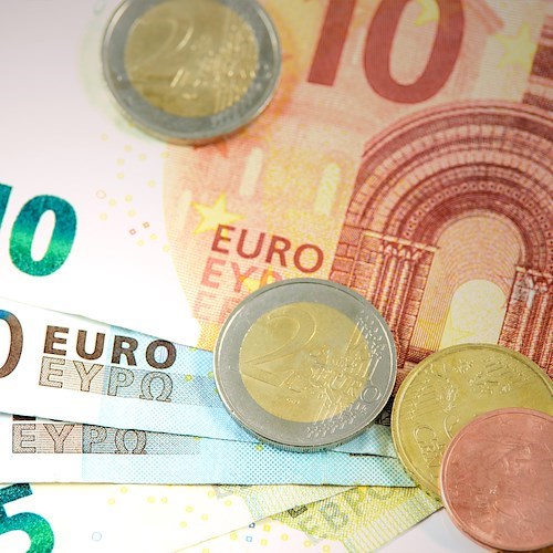 Salario minimo, opposizione lancia petizione online. Lega: "Non serve"