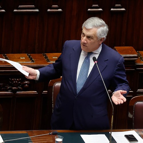 Salario minimo, Tajani: "In Italia abbiamo contrattazione collettiva, in Germania no"