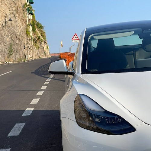 Tesla Model 3 Dual motor AWD: la prova in Costiera Amalfitana /foto /video