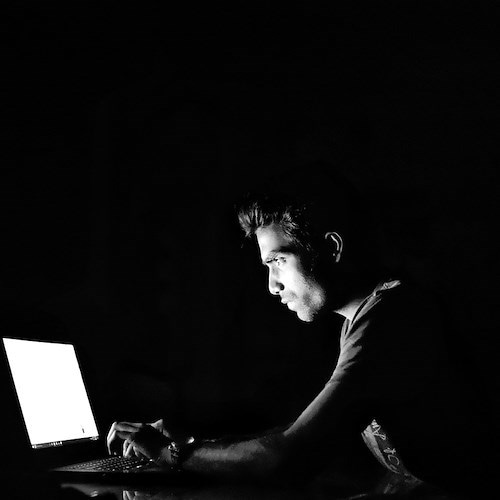Usa, class action contro ChatGPT: "Furto di informazioni a milioni di utenti"
