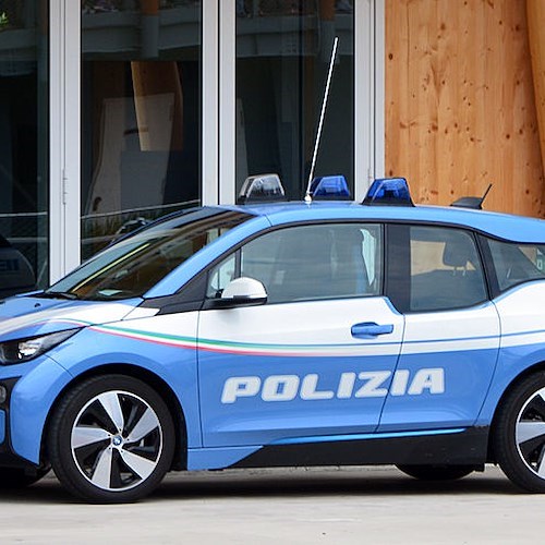 Polizia<br />&copy; Commons Wikimedia