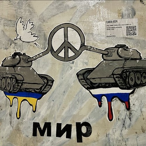 Venti di guerra. La nuova opera della Street Artist Laika sulla crisi in Ucraina