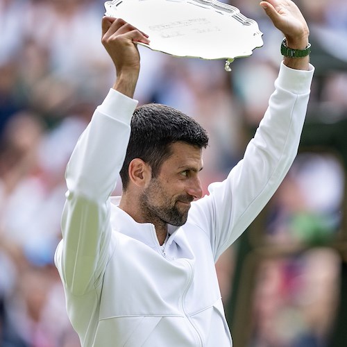 Wimbledon, Alcaraz batte Djokovic in finale ed entra nella storia